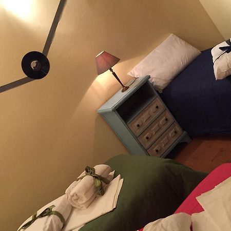 Mantua Hostal ภายนอก รูปภาพ