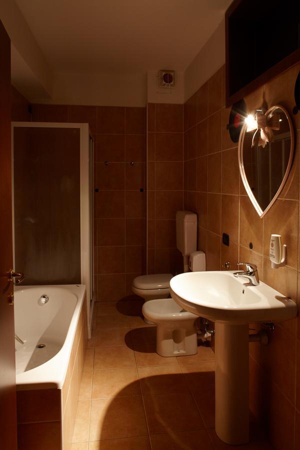 Mantua Hostal ภายนอก รูปภาพ