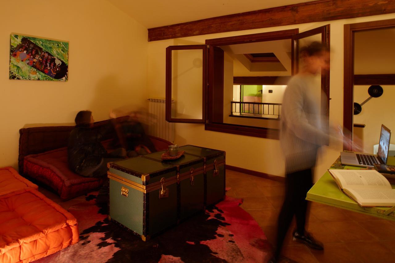 Mantua Hostal ภายนอก รูปภาพ